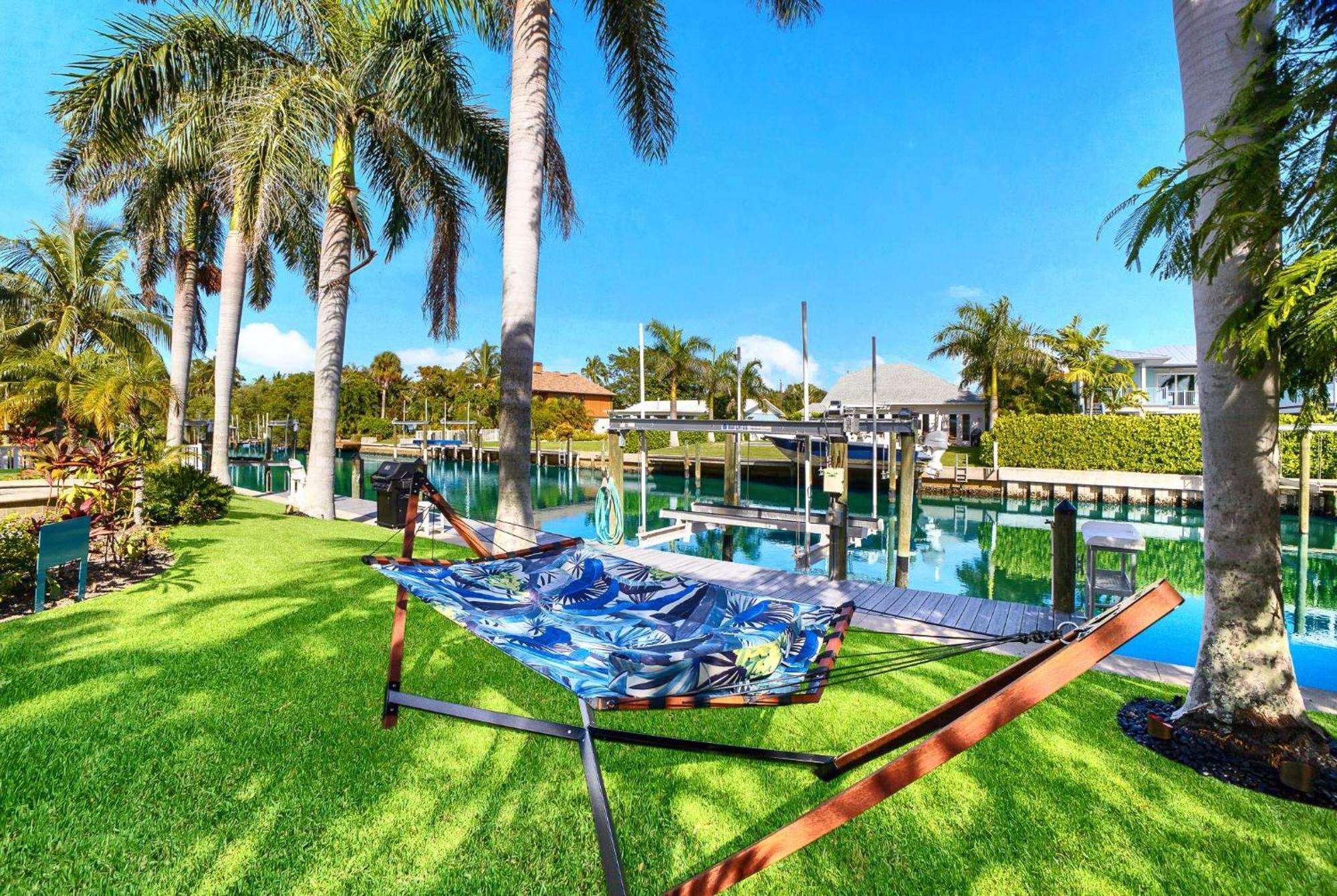 Bikinis And Martinis Waterfront Canal Villa Anna Maria Ngoại thất bức ảnh