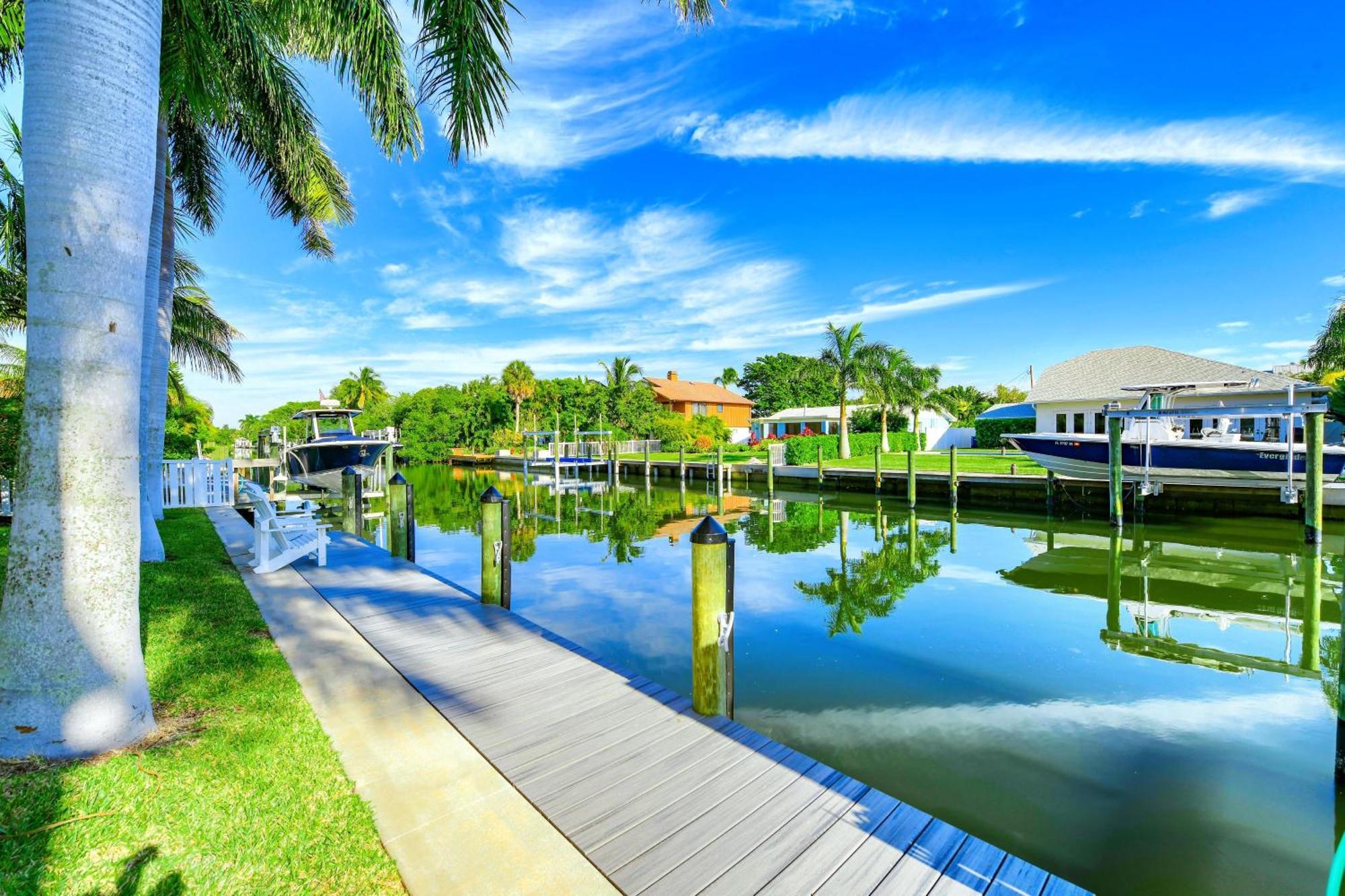 Bikinis And Martinis Waterfront Canal Villa Anna Maria Ngoại thất bức ảnh