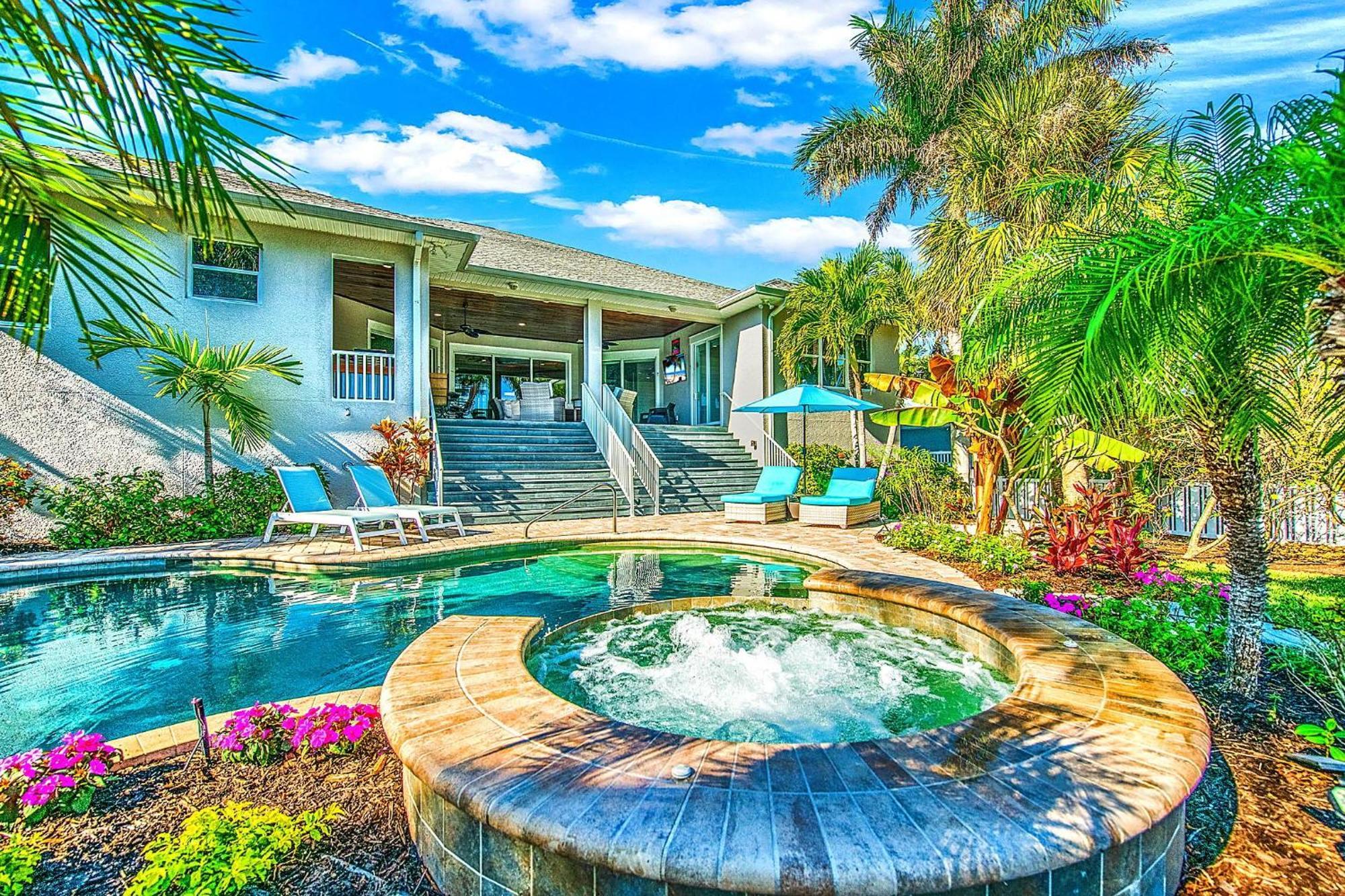 Bikinis And Martinis Waterfront Canal Villa Anna Maria Ngoại thất bức ảnh